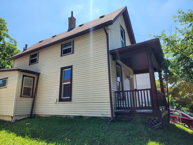 1209 Gaines Street, Davenport, IA 52804
