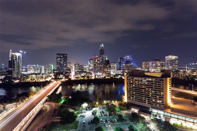 214 Barton Springs RD 922, Austin, TX 78704