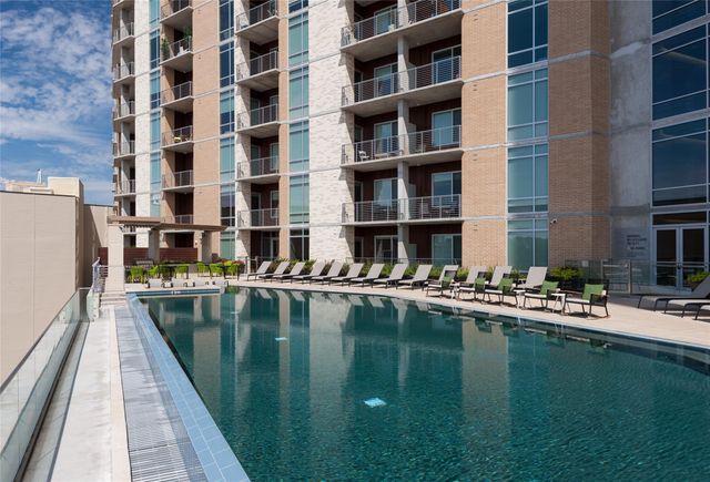 214 Barton Springs RD 922, Austin, TX 78704