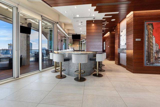 214 Barton Springs RD 922, Austin, TX 78704