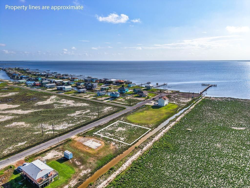 52-53 Northview, Rockport, TX 78382 — exterior