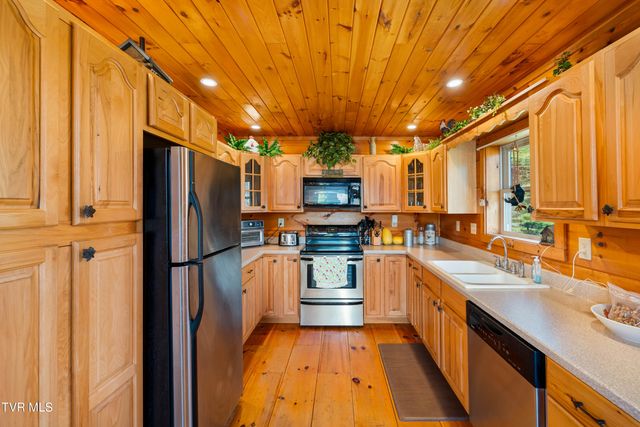 1148 Drakes Creek Road, Trade, TN 37691