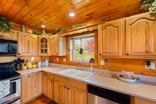 1148 Drakes Creek Road, Trade, TN 37691