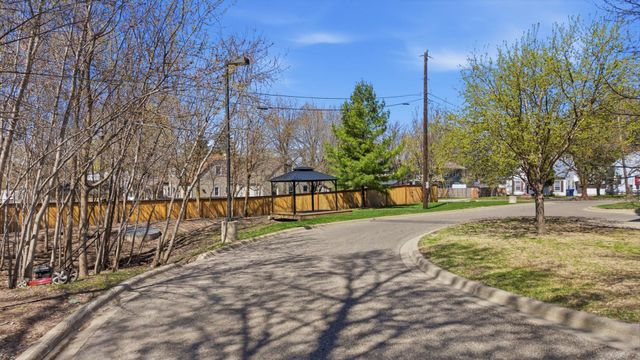 1776 Maryland Avenue E 106, Saint Paul, MN 55106