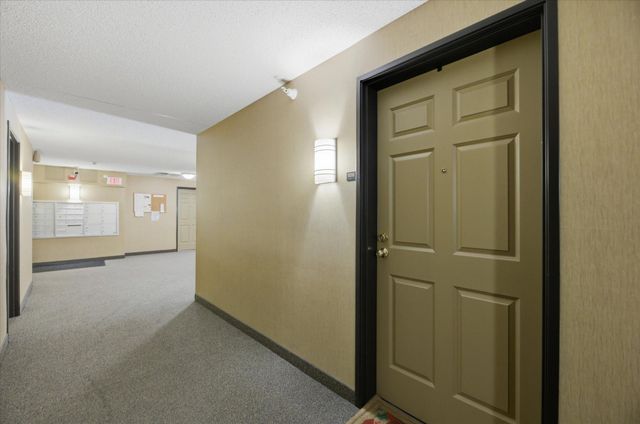 1776 Maryland Avenue E 106, Saint Paul, MN 55106