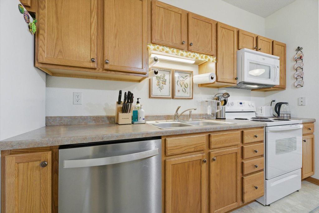 1776 Maryland Avenue E 106, Saint Paul, MN 55106 — photo 4