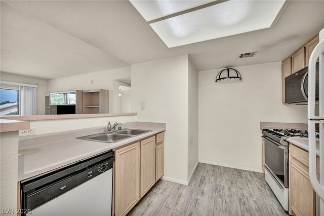 8070 West Russell Road 2060, Las Vegas, NV 89113