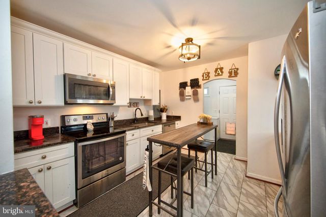 2 STRUT CT, Baltimore, MD 21220