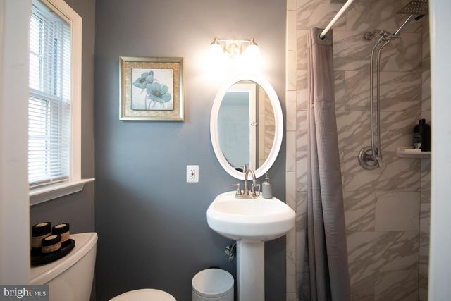 2 STRUT CT, Baltimore, MD 21220