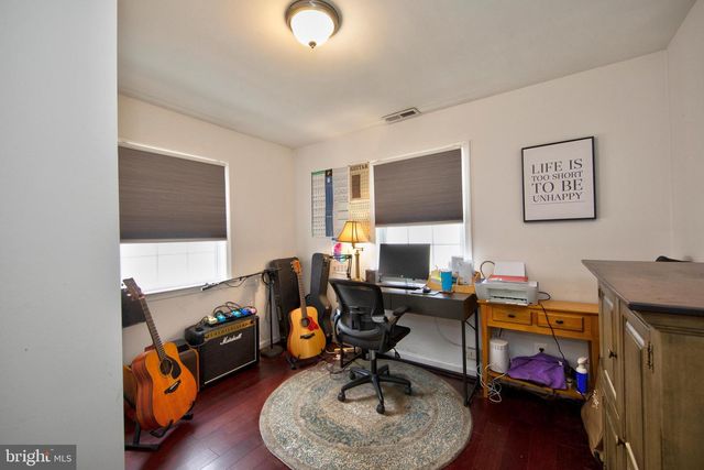 2 STRUT CT, Baltimore, MD 21220