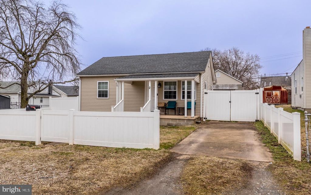 2 STRUT CT, Baltimore, MD 21220