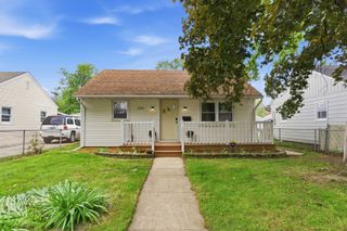 220 Park Drive, Joliet, IL 60436