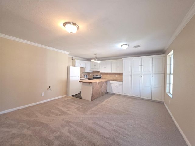 801 Queenswood, Montgomery, TX 77316