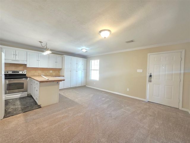 801 Queenswood, Montgomery, TX 77316