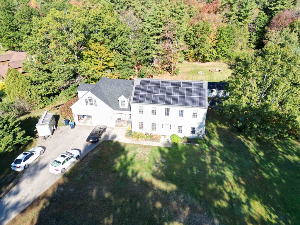 64 Osgood Road, Kensington, NH 03833