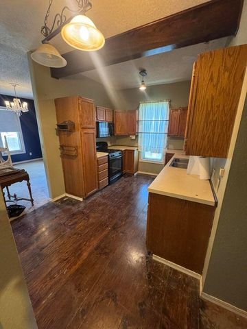 1111 W Walnut Street, Springfield, MO 65806