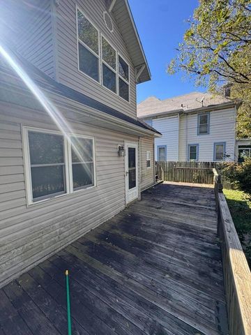 1111 W Walnut Street, Springfield, MO 65806