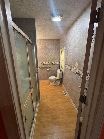 1111 W Walnut Street, Springfield, MO 65806