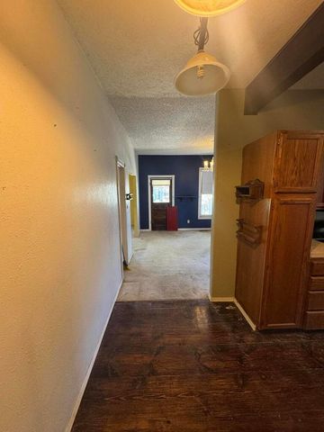 1111 W Walnut Street, Springfield, MO 65806