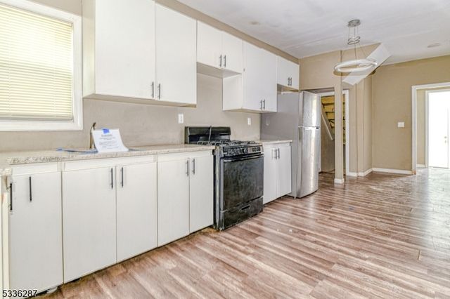 43 S 9th St, Newark City, NJ 07107