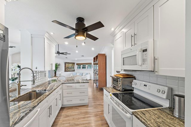 1127 E Seminole Avenue 24b, Jupiter, FL 33477