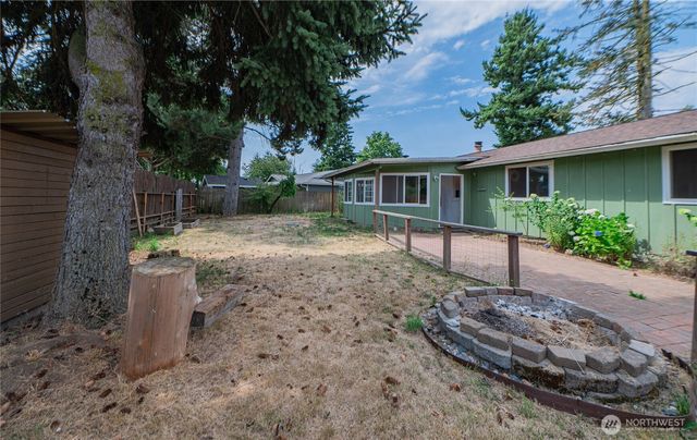6852 Dutch Haven Drive, Lynden, WA 98264