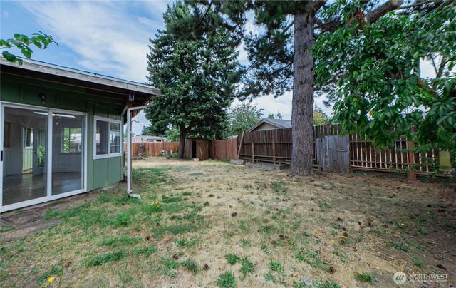 6852 Dutch Haven Drive, Lynden, WA 98264