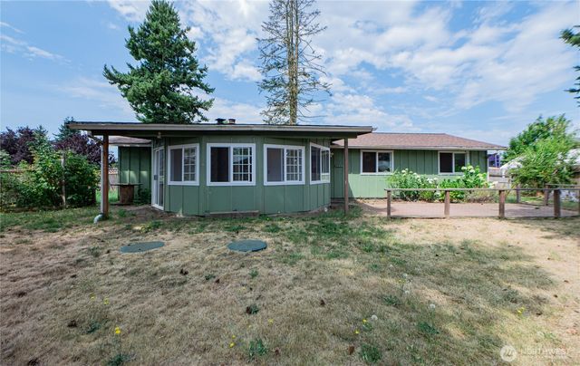 6852 Dutch Haven Drive, Lynden, WA 98264