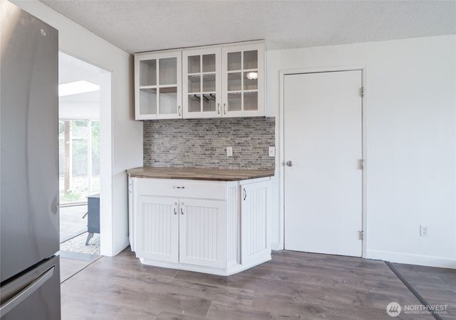 6852 Dutch Haven Drive, Lynden, WA 98264