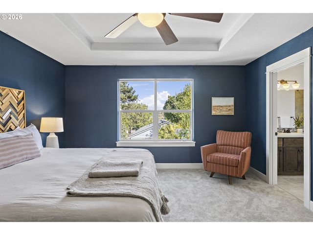 8952 N FORTUNE Ave, Portland, OR 97203