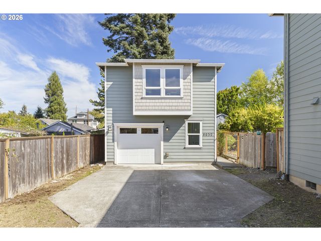 8952 N FORTUNE Ave, Portland, OR 97203