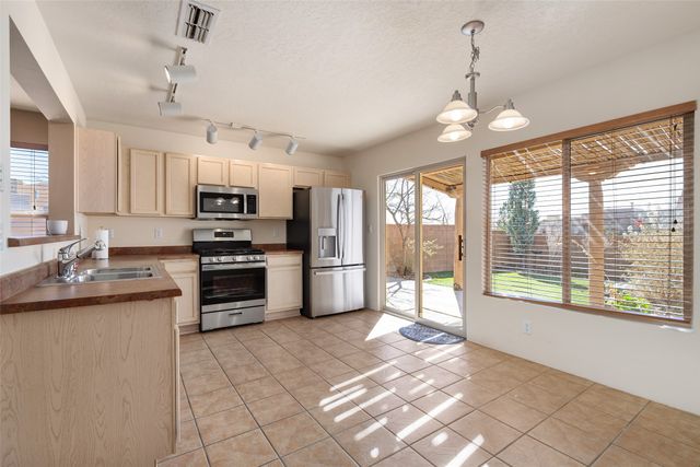 6581 S Richards, Santa Fe, NM 87507