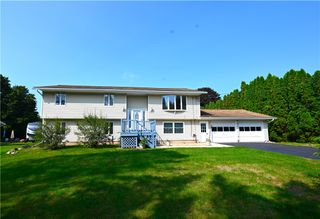 1093 Washington St Upper, Ogden, NY 14559