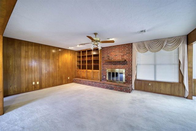 908 NW 74th St, Lawton, OK 73505