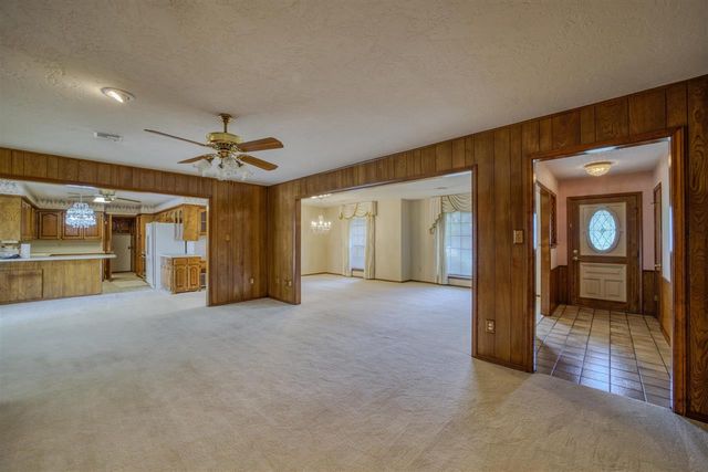 908 NW 74th St, Lawton, OK 73505