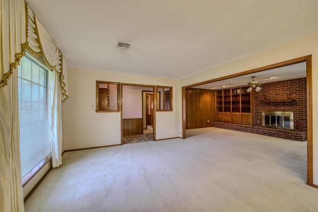 908 NW 74th St, Lawton, OK 73505