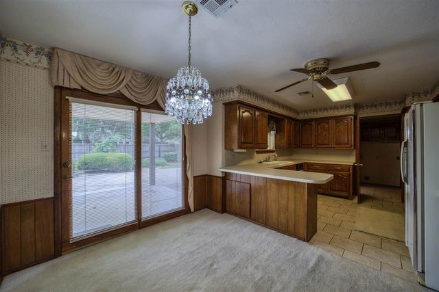 908 NW 74th St, Lawton, OK 73505