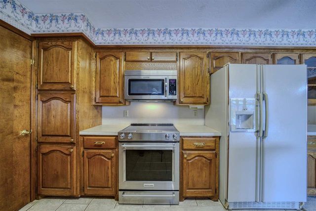 908 NW 74th St, Lawton, OK 73505