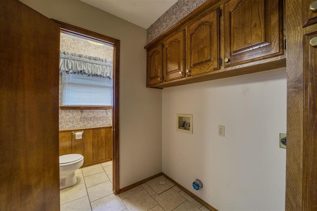 908 NW 74th St, Lawton, OK 73505