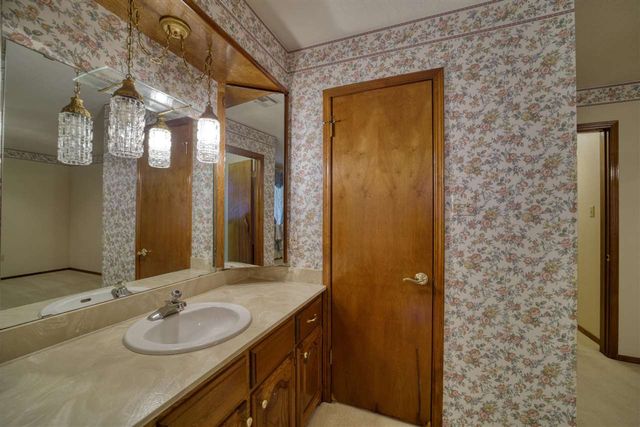 908 NW 74th St, Lawton, OK 73505