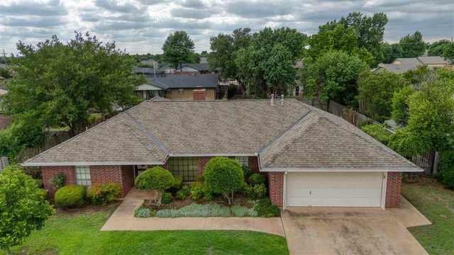 908 NW 74th St, Lawton, OK 73505