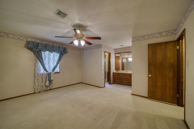908 NW 74th St, Lawton, OK 73505