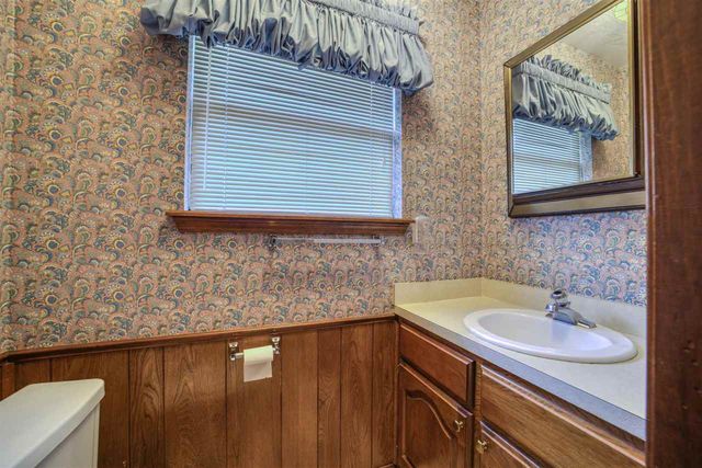 908 NW 74th St, Lawton, OK 73505