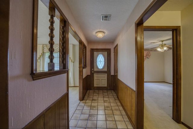 908 NW 74th St, Lawton, OK 73505