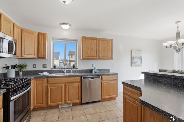 4102 Crooked Lane Lane, Newport, MI 48166