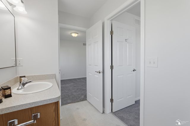 4102 Crooked Lane Lane, Newport, MI 48166