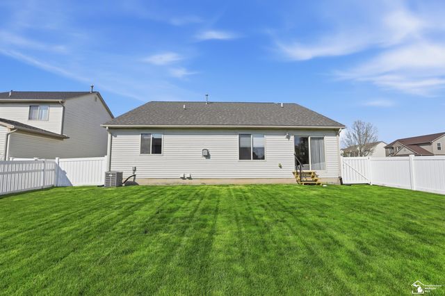 4102 Crooked Lane Lane, Newport, MI 48166