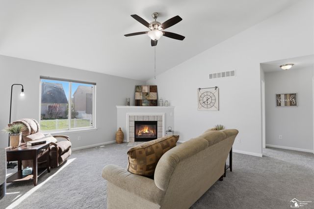 4102 Crooked Lane Lane, Newport, MI 48166