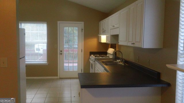 122 Samanthas Way, Mcdonough, GA 30253