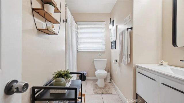 896 Valencia, Colton, CA 92324